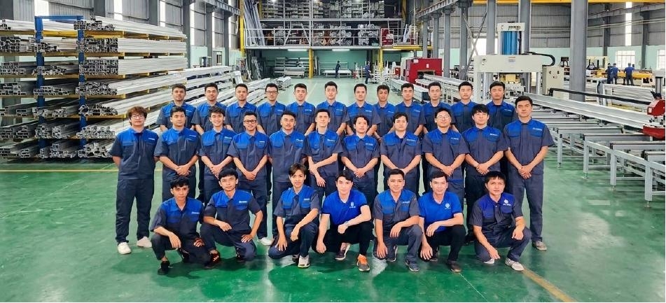 Cửa Trượt Quay Eurotech HỆ Vip 68 NẸp RỜi 8.0 Page2 Image9